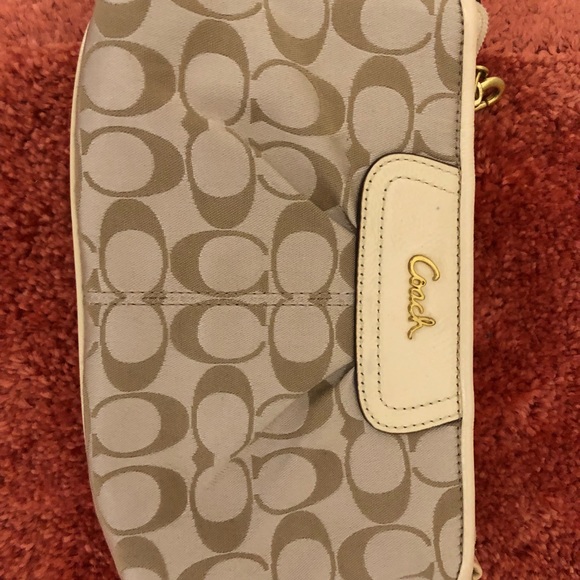 Great Quality and In Excellent Condition! - Picture 4 of 4